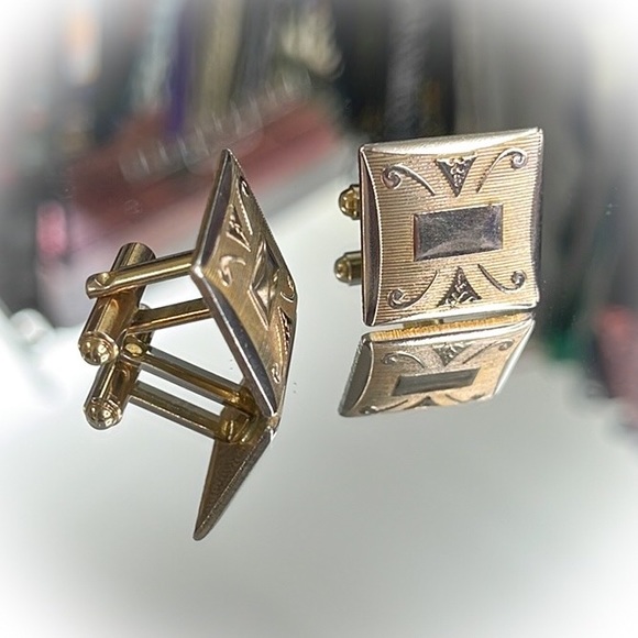 💕Beautiful Gold Tone Vintage Cufflinks💕 - Picture 3 of 5